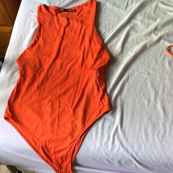 Lot of 2 Orange Bodysuits Women’s Size Medium - Picture 2 of 7